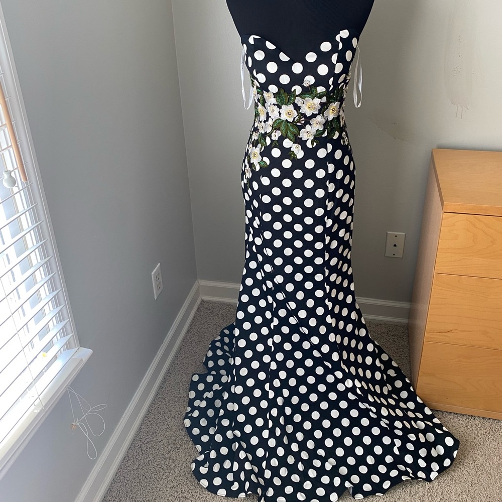 Jovani prom pageant dress new size 4 - Picture 4 of 7